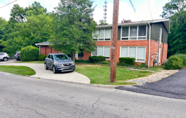 1201 OLD CANNONS LN