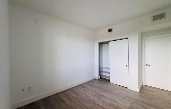 2 beds, 2 baths, $3,750, Unit # 1204