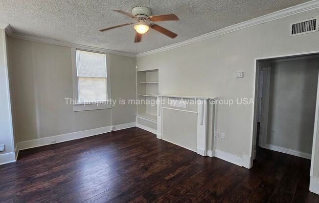 2 beds, 1 bath, 712 sqft, $1,150