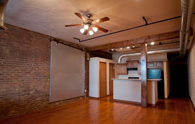 1 bed, 1 bath, 800 sqft, $950, Unit SW 107