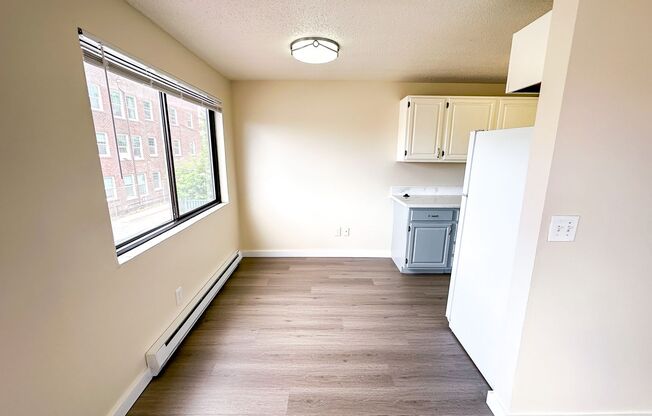 2 beds, 1 bath, 759 sqft, $2,395, Unit 11