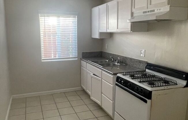 2 beds, 1 bath, 550 sqft, $1,895, Unit #3