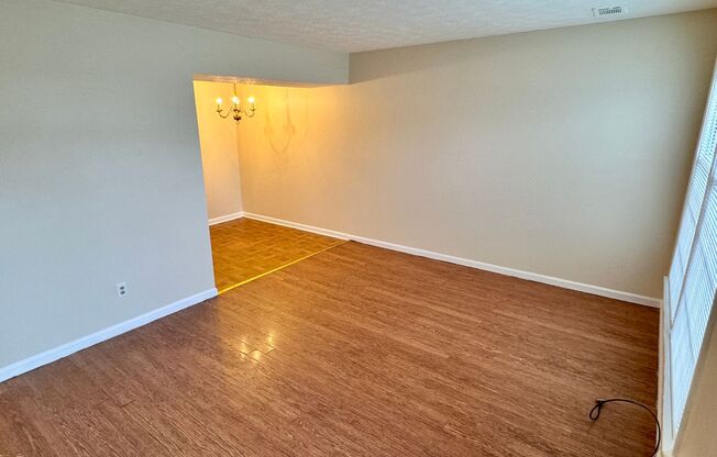NEWLY RENOVATED 3 BR TOWNHOME! Off-Street Parking, Fenced Backyard
