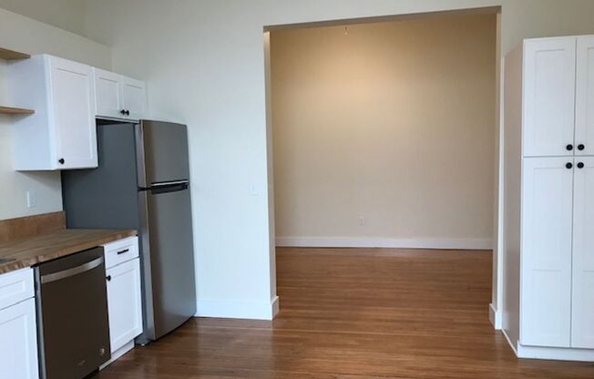 1 bed, 1 bath, $1,050, Unit #5