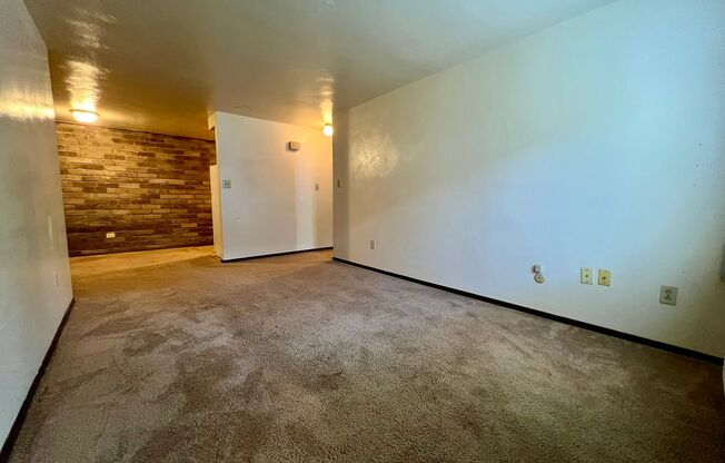 1 bed, 1 bath, $765, Unit 407