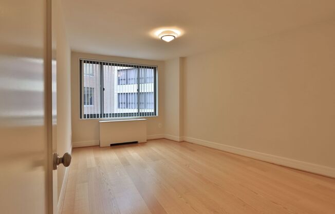 1 bed, 1 bath, 720 sqft, $3,668, Unit 0702