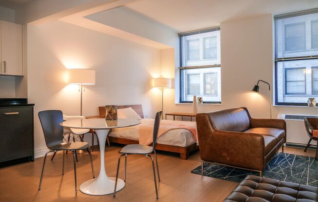 Studio, 1 bath, 560 sqft, $3,945, Unit 1606