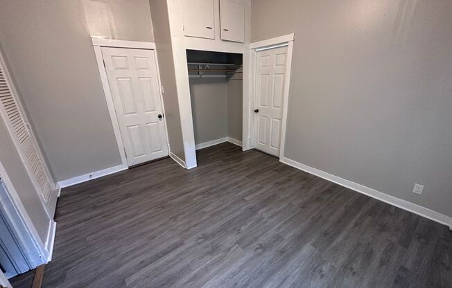 3 beds, 1 bath, 950 sqft, $875