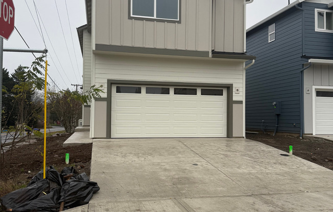 3 BED 2.5 BATH NEW BUILDS! - 1 MONTH FREE!