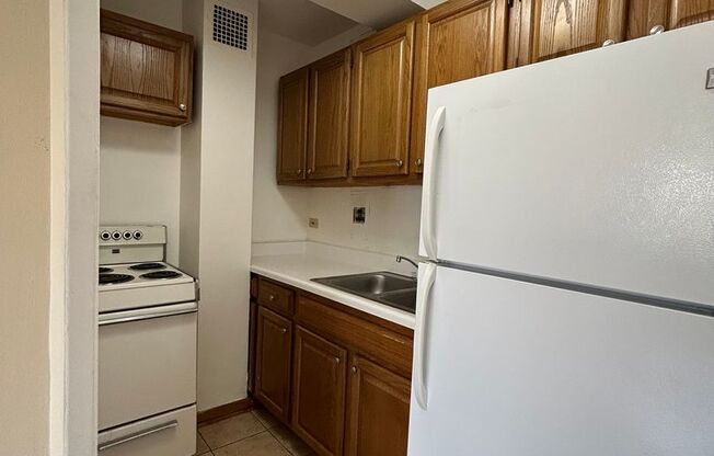 1 bed, 1 bath, 700 sqft, $1,725, Unit 418-1009
