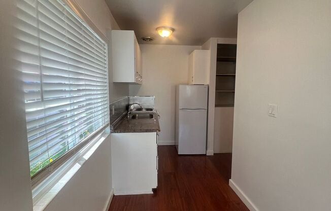 Studio, 1 bath, 278 sqft, $1,095, Unit 206