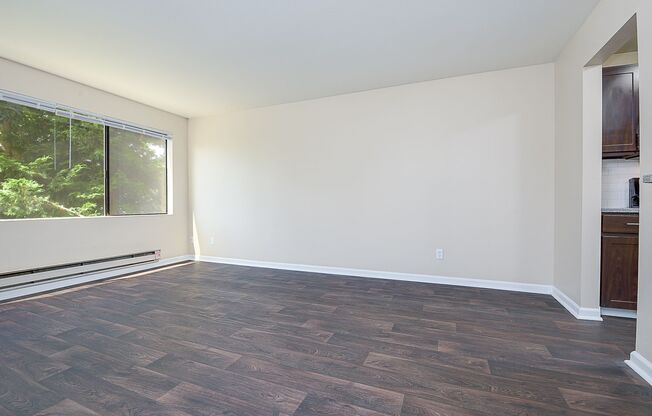1 bed, 1 bath, 700 sqft, $1,599, Unit 1-103