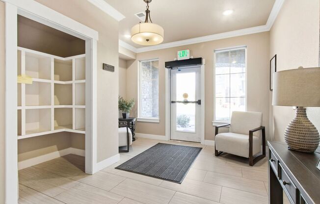 3 beds, 2 baths, $1,995, Unit APARTMENT 307