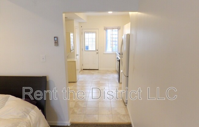 403 M Street NE