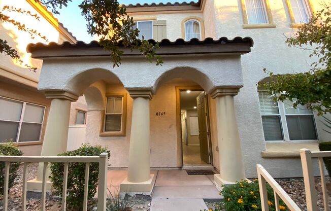 N.W. HIGHLY UPGRADED BEAUTIFUL HOME