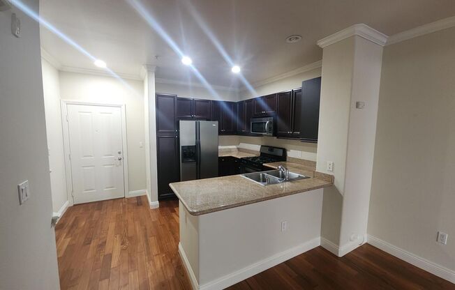 Watermarke: Lower 1 Bed 1 Bath Condo,