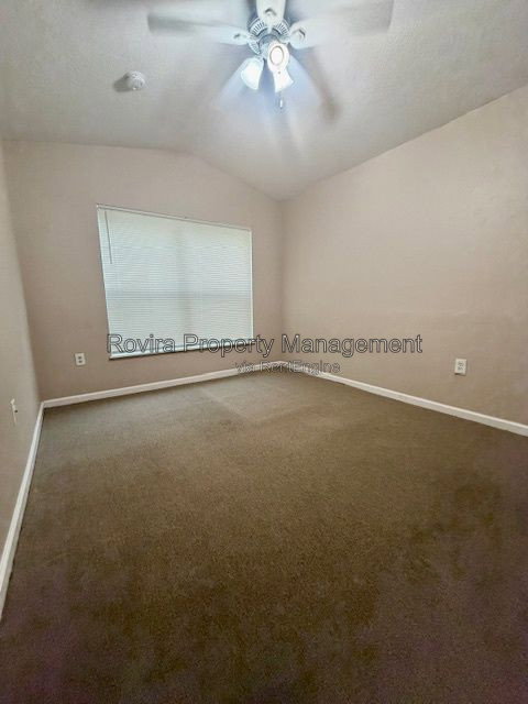 3 beds, 2 baths, 1,426 sqft, $2,000