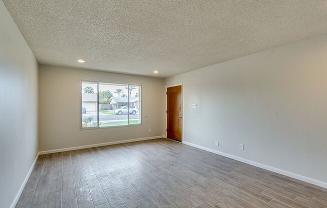 FULLY REMODELED 4 BEDROOM, 2 BATH HOME - MINUTES FROM ASU!