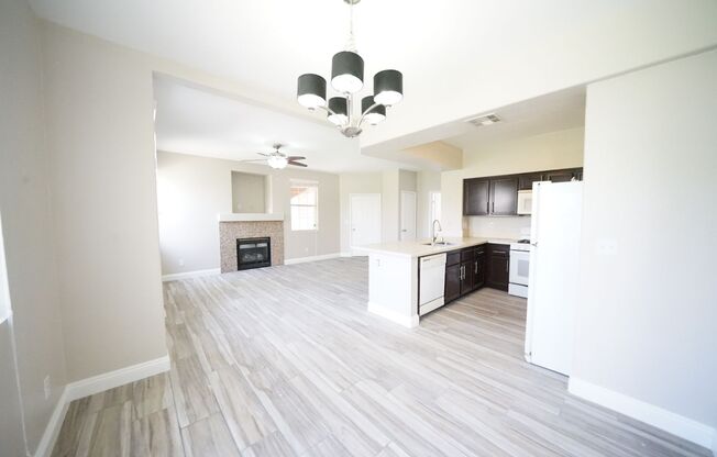 3 beds, 2 baths, $1,740, Unit Parcel #: 138-28-513-111