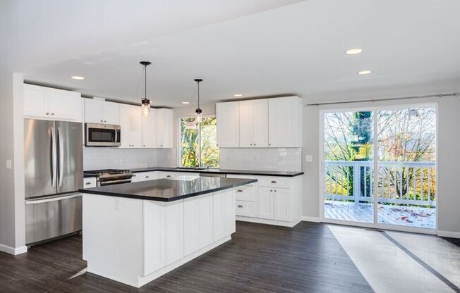Remodeled 3 Bedroom Kirkland Home