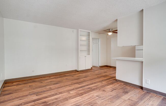 1 bed, 1 bath, 725 sqft, $1,800, Unit 06