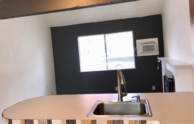 2 beds, 1 bath, 820 sqft, $1,525, Unit 1647A