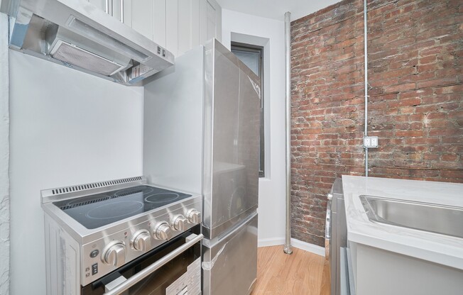 436 E 76 ST
