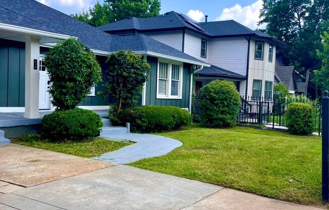 658 CASCADE AVE SW