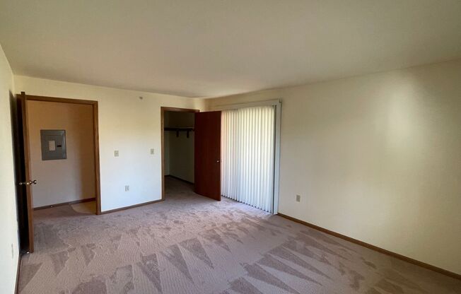 2 beds, 2 baths, 1,400 sqft, $1,650, Unit 6855-103