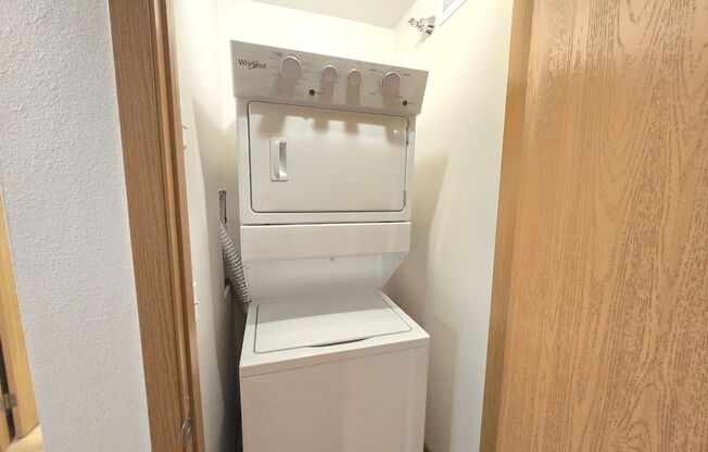 2 beds, 1 bath, 1,090 sqft, $1,230, Unit 3500 104