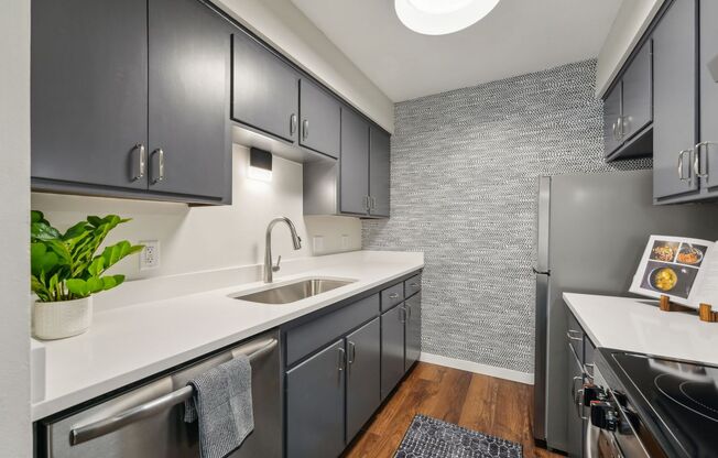 1 bed, 1 bath, 800 sqft, $1,685, Unit 412-105