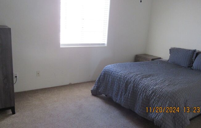 3 beds, 3 baths, $2,500