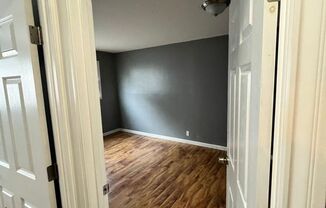 255 - 5300-5304 Van Fleet Ave
