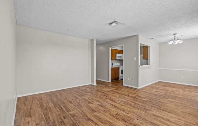 V7 living room