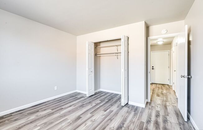 2 beds, 1 bath, 900 sqft, $1,099, Unit 433-304
