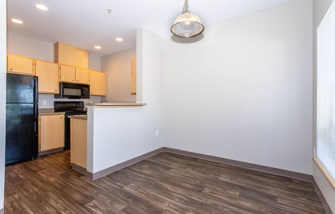 1 bed, 1 bath, 728 sqft, $1,675, Unit D304