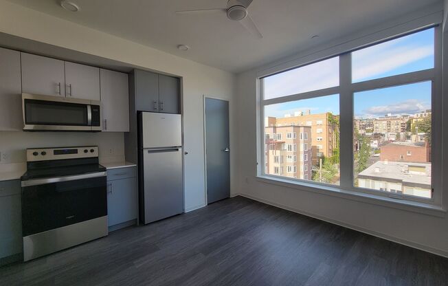 Studio, 1 bath, 252 sqft, $1,440, Unit 726
