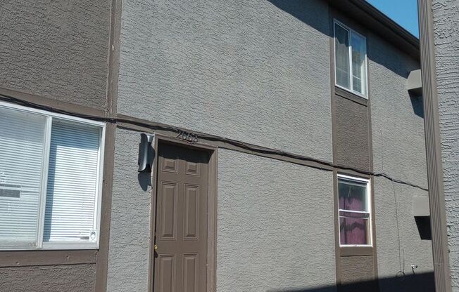 2 Bedroom/1 Bath Garden Style Apartment available now!