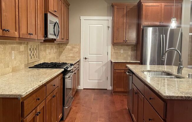 BEAUTIFUL LUXURY Style Townhouse with a gorgeous VIEW! Gated community in Camas! Top Rated Schools!