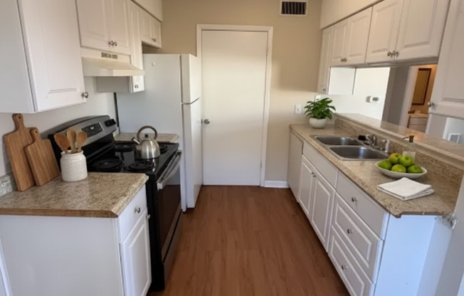 514_Three Spadesiders