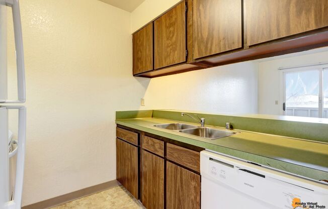 Studio, 1 bath, $995, Unit 211