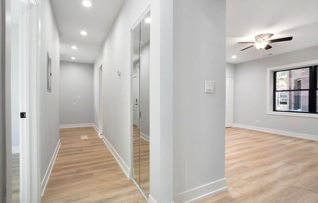 3 beds, 1 bath, 524 sqft, $2,200, Unit 1552-3E