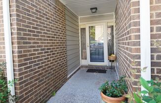 4 beds, 2.5 baths, $2,550