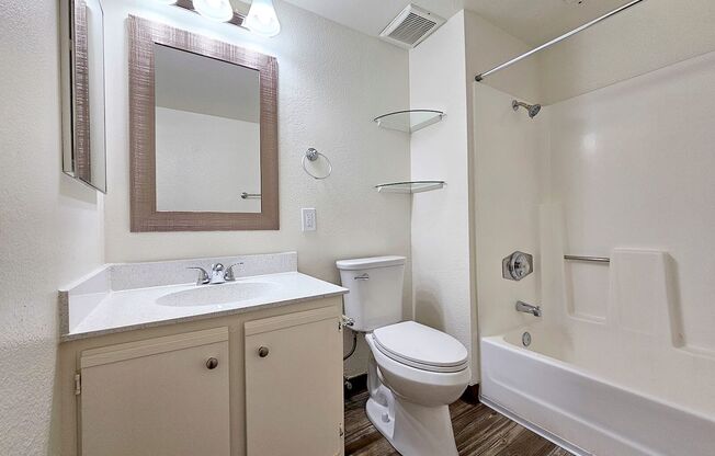 2 beds, 2 baths, 910 sqft, $2,095, Unit 409