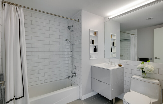 2 beds, 2 baths, $8,415, Unit 929
