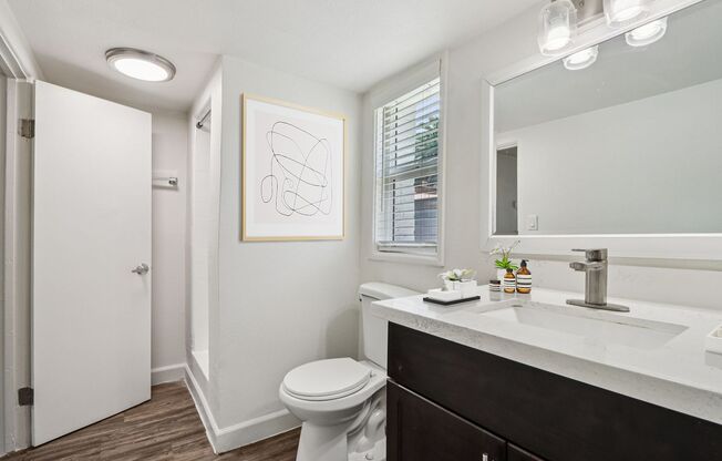 Studio, 1 bath, 383 sqft, $1,000, Unit 1056