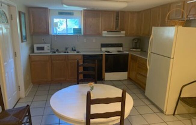 3 beds, 2 baths, $1,750