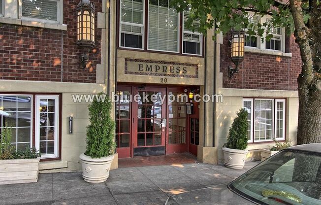 Pearl District Studio Condo in Historic Empress Hotel