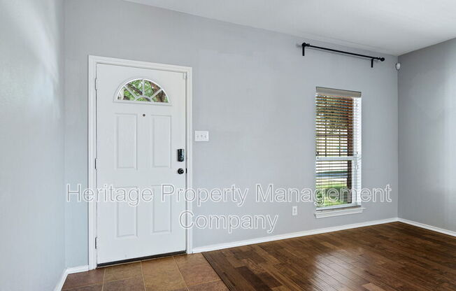 304 RUSTIC TRL