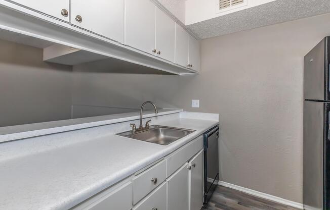 1 bed, 1 bath, 616 sqft, $1,060